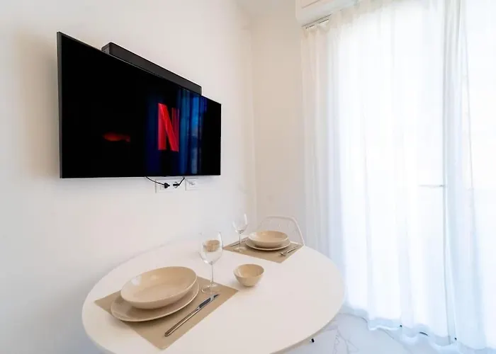 Elegante E Moderno Appartamento-colin سانريمو